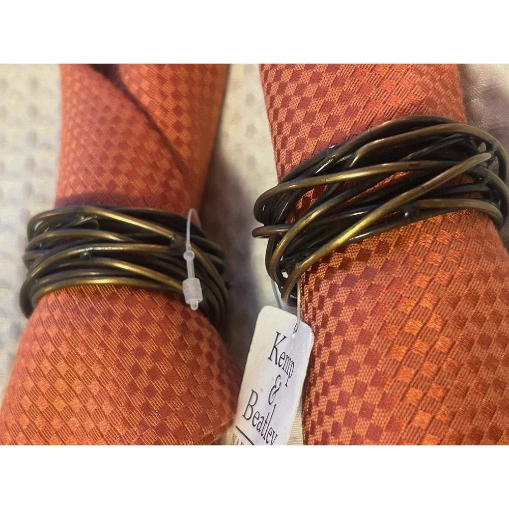 Kemp & Beatley Twisted Wire NEW - Brass Napkin Rings Set Of 2 Plus Cloth Napkins